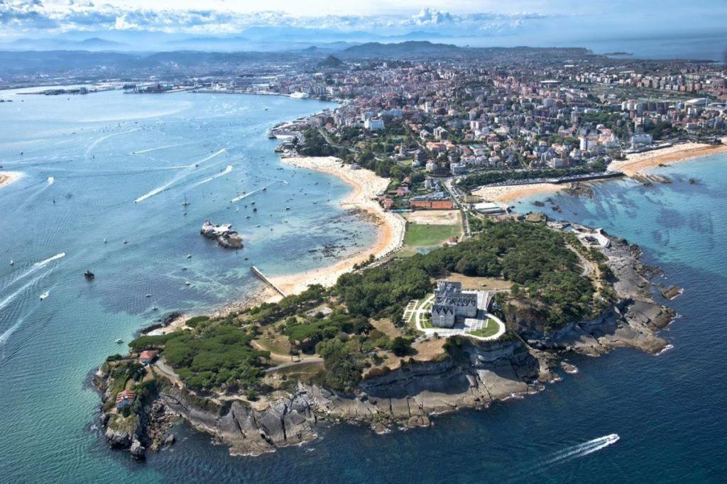 Apartamento Situacion Inmejorable En Santander Luaran gambar